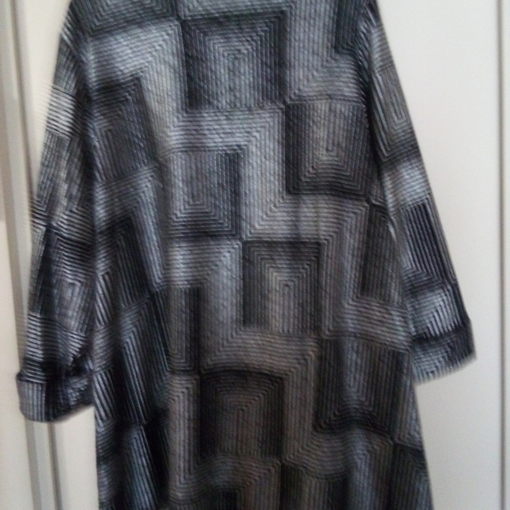 Women's Jacket - Picture 10 of 14